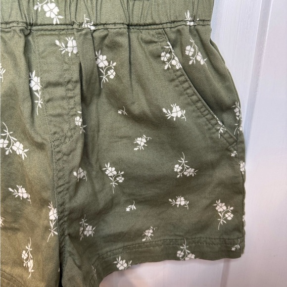 Old Navy children’s SZ L (10-12) utility romper green with white flowers - Picture 3 of 8